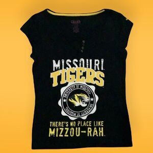 MIZZOU T shirt XL